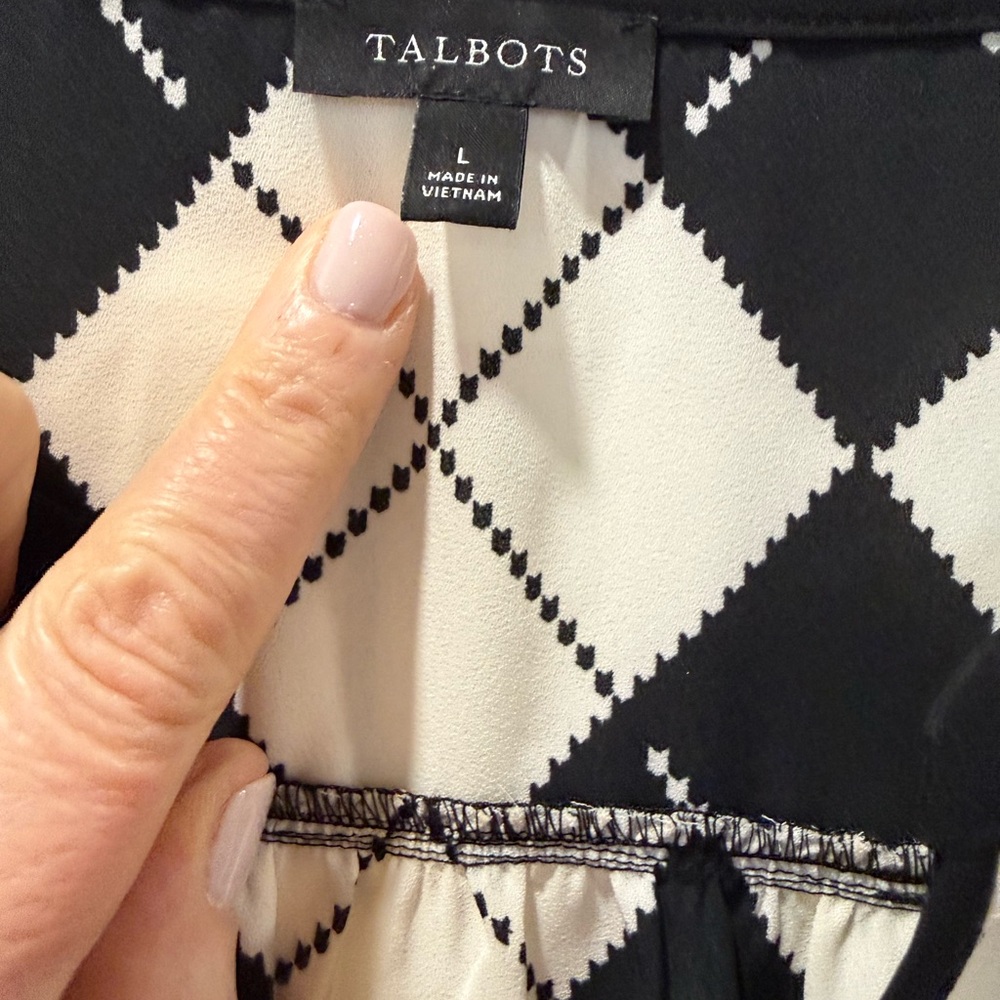 Talbots Black and White Argyle smocked Cuff Women's Blouse Top size Large - Picture 4 of 8